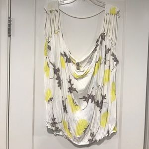 FREE PEOPLE BUBBLE TABK WHITE WITH PTTERN SIZE LG